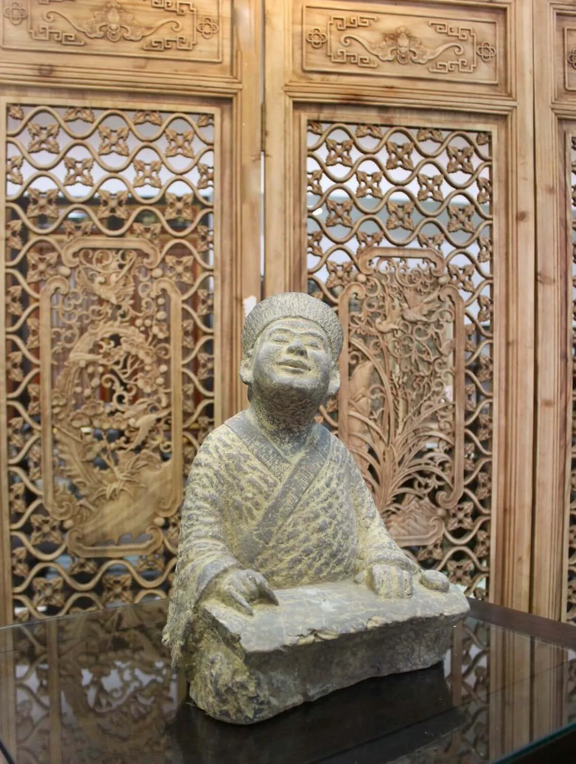 N-1981 Stone zither player