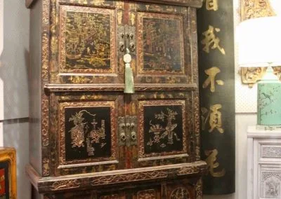 3-tier cabinet from Fujian with beautiful painting & carvings