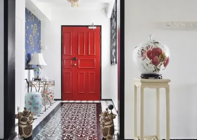 Chinese ceramic accessories spice up the main entrance