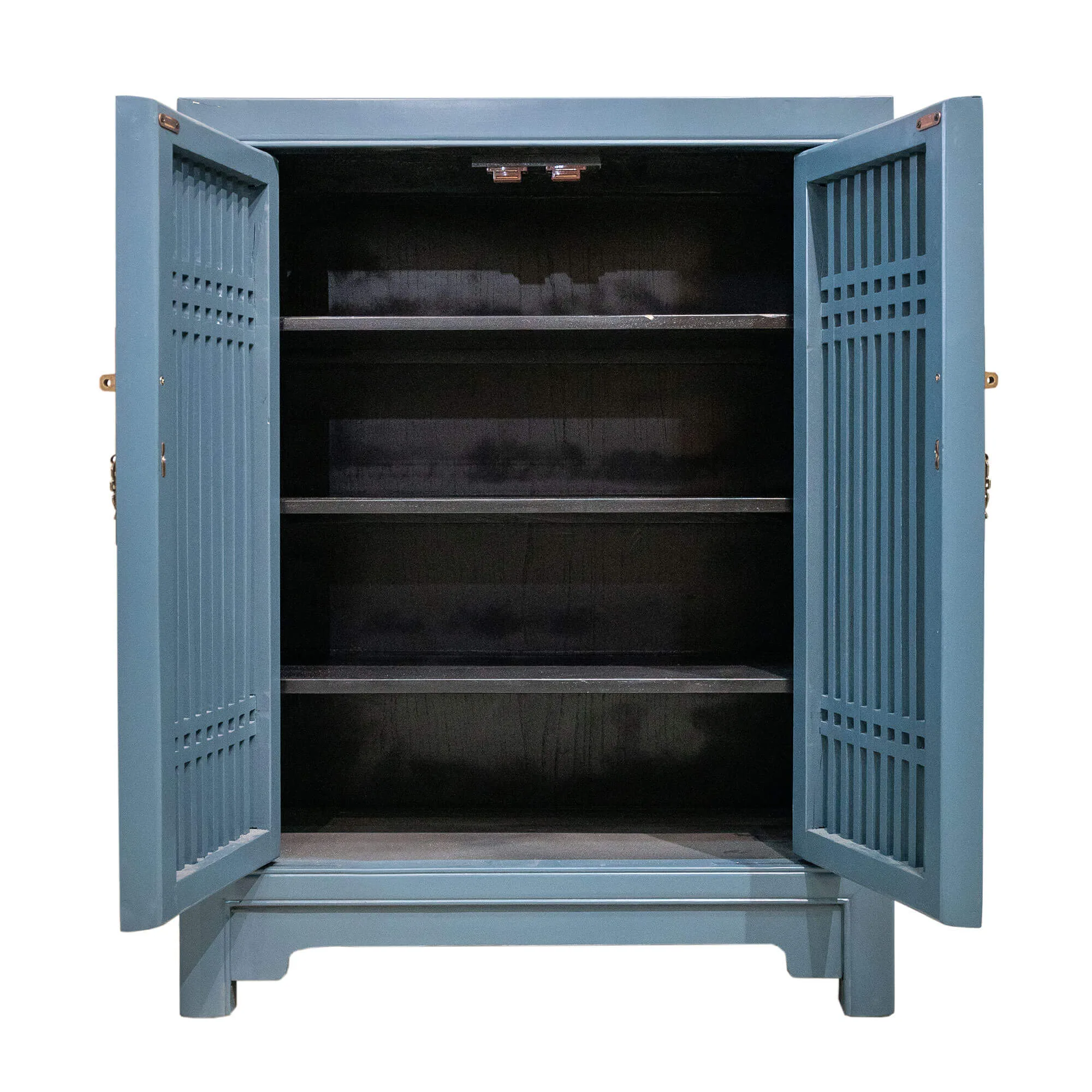 Chinese spindle door cabinet in deco blue