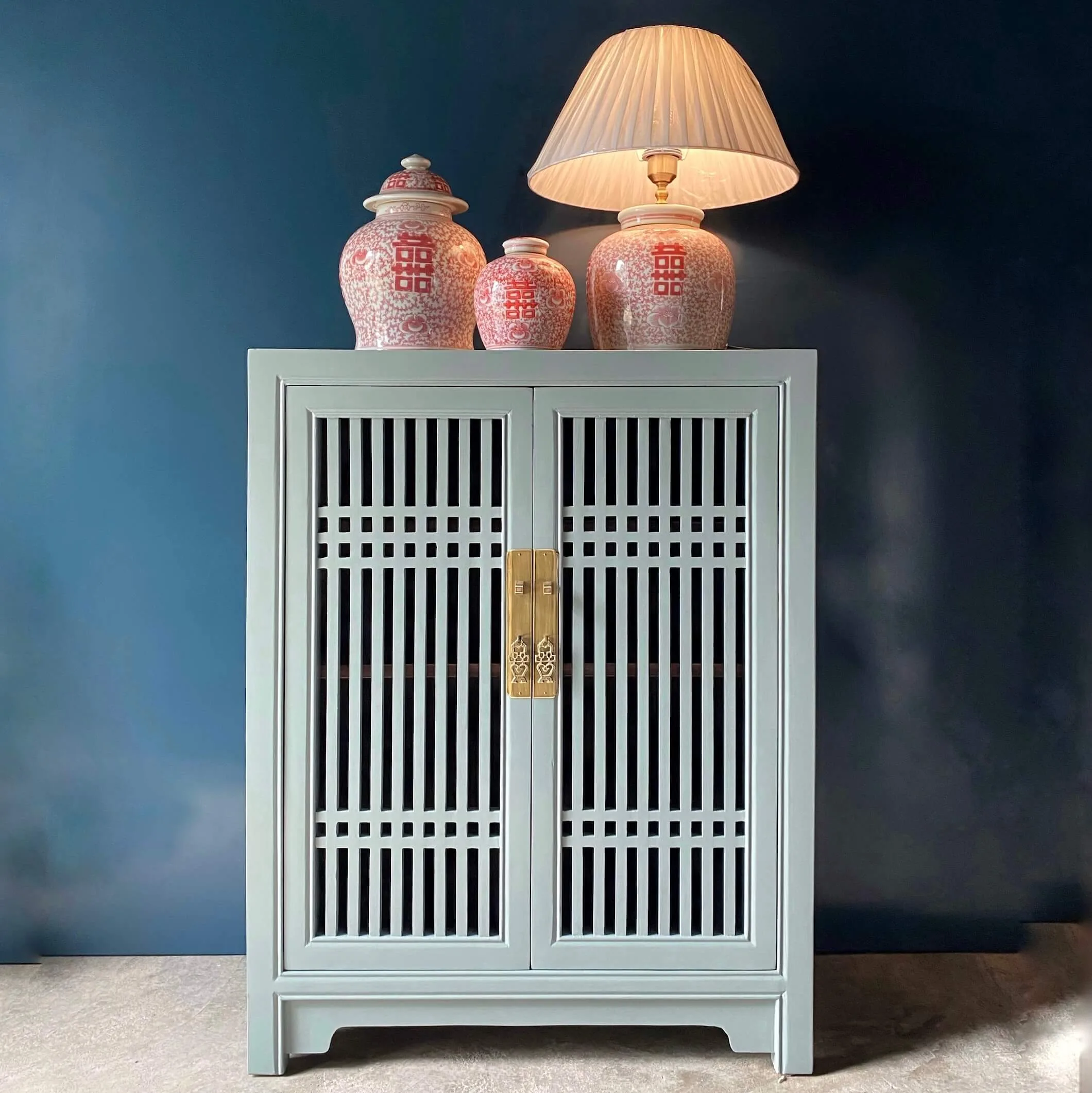 N-1679 spindle 2-door shoe cabinet in Duck Egg Blue