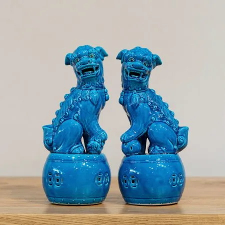 L-18: Porcelain Chinese Lions