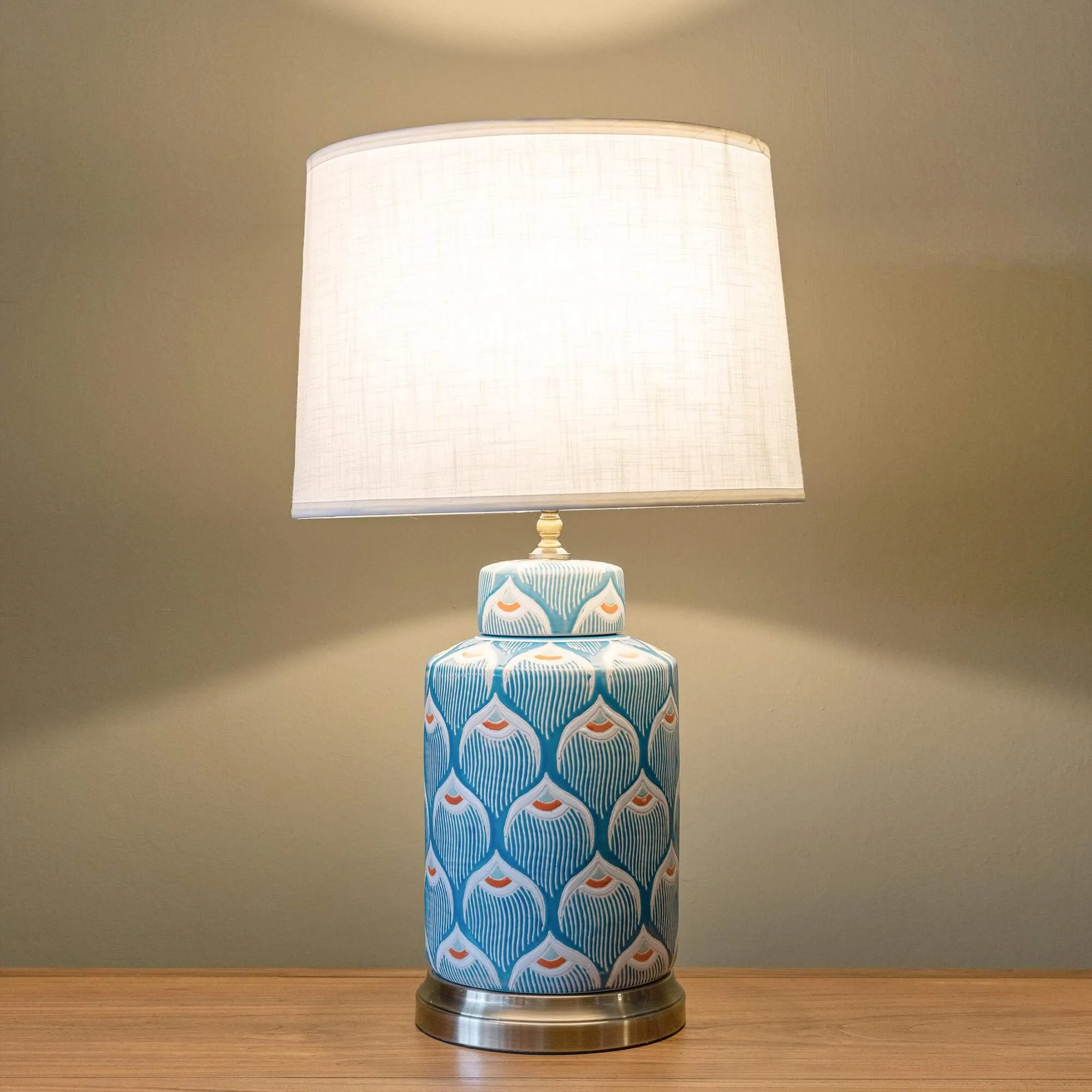 Ceramic table lamp