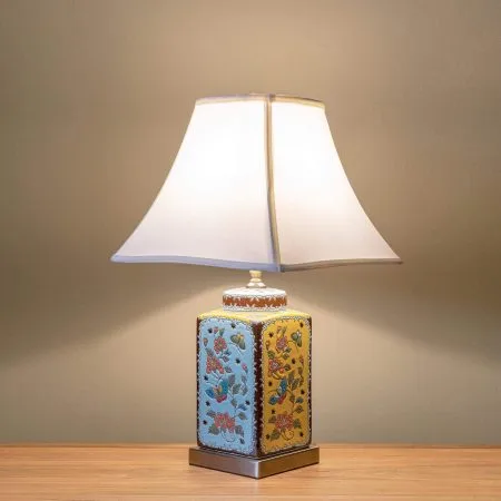 Ceramic table lamp