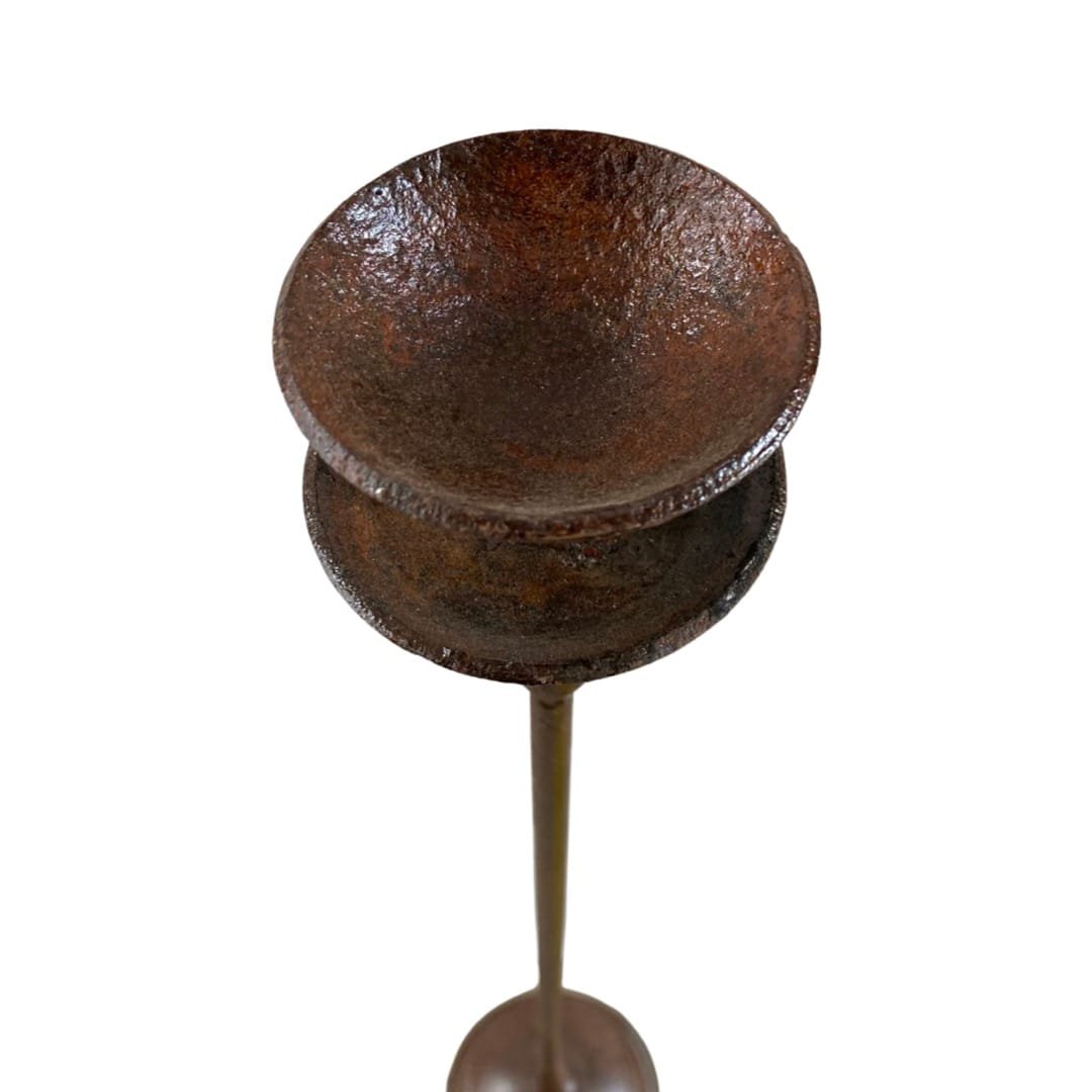 cast iron oil lamp holder