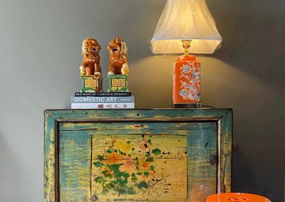 Chinese antique furniture and table lamp