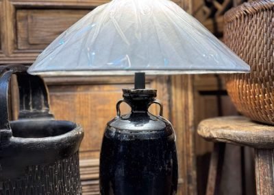 Vintage wine pot table lamp