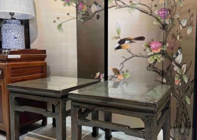 Chinese antique furniture and hand-painted room dividers