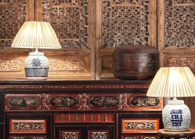 Chinese antique furniture, carved Fujian sideboard with gold gilt carvings and door panels